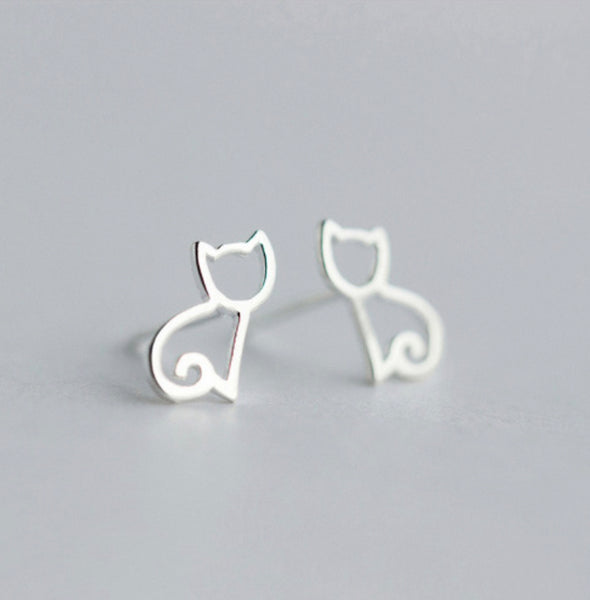 Cute Sitting Kitty Stud Earrings - SS057