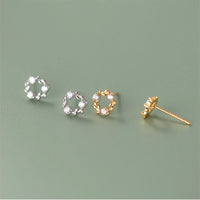 Small Wreath Stud Earrings - ECZ031