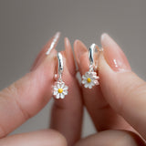 Daisy Flower Huggie earrings-SH061