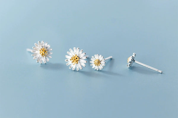 Daisy Flower Stud Earrings - SS076