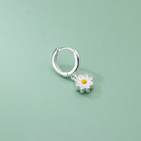 Daisy Flower Huggie earrings-SH061