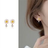 Daisy Flower Silver Stud Earrings