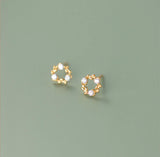 Small Wreath Stud Earrings - ECZ031