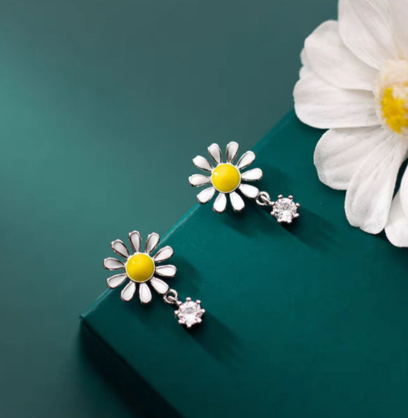 Silver Daisy Stud Earrings, Flower Stud Earrings